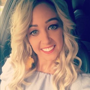 Meet your Posher, Leslie